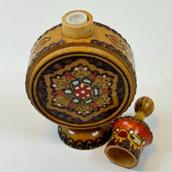 Vintage Small Bulgarian Rose Oil Essence Wood Bottle Ornate Design Collectible - Picture 4 of 5
